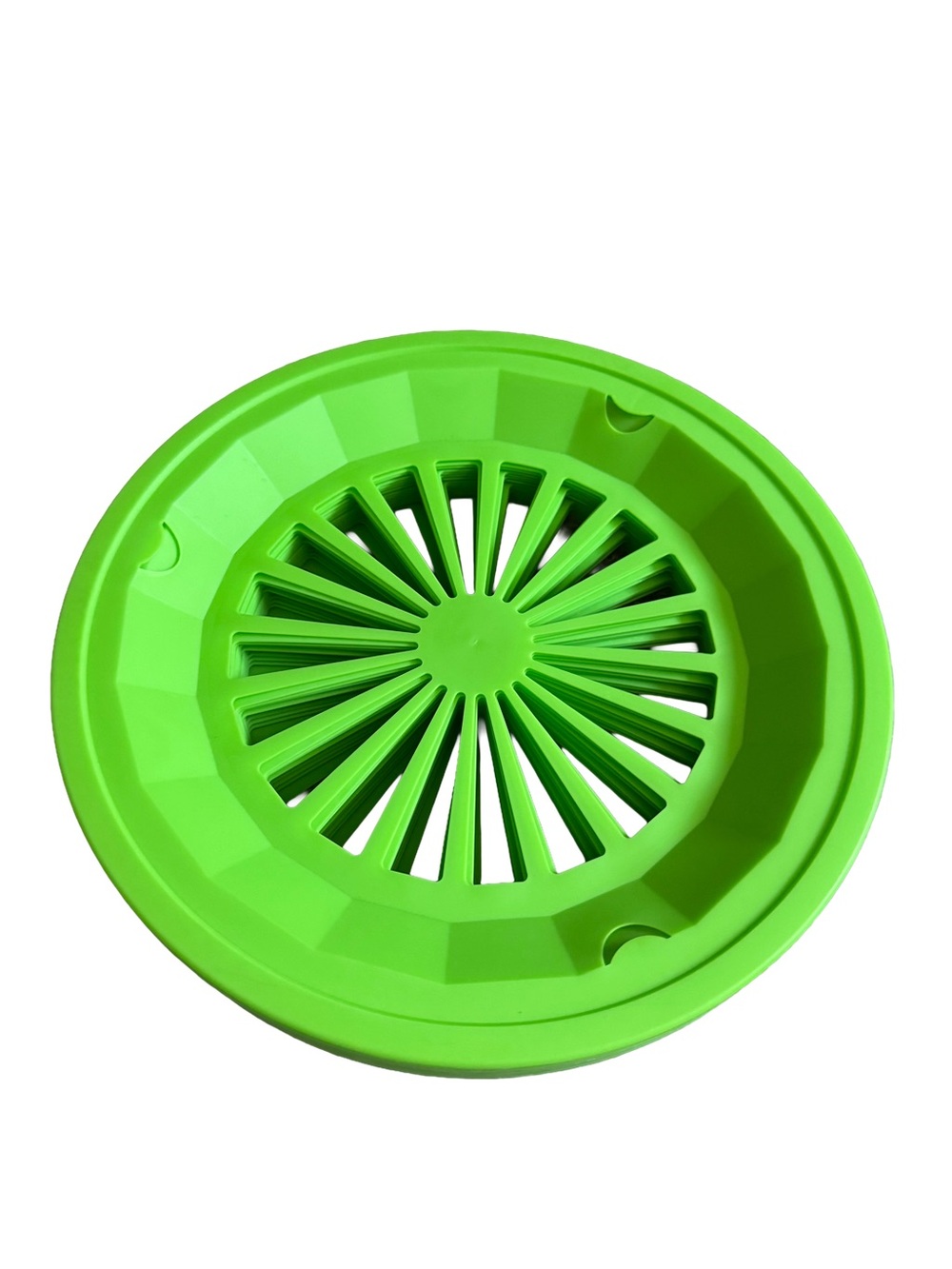 NWOT 16 Pc Reusable Plastic Paper Plate Holders - Lime Green
